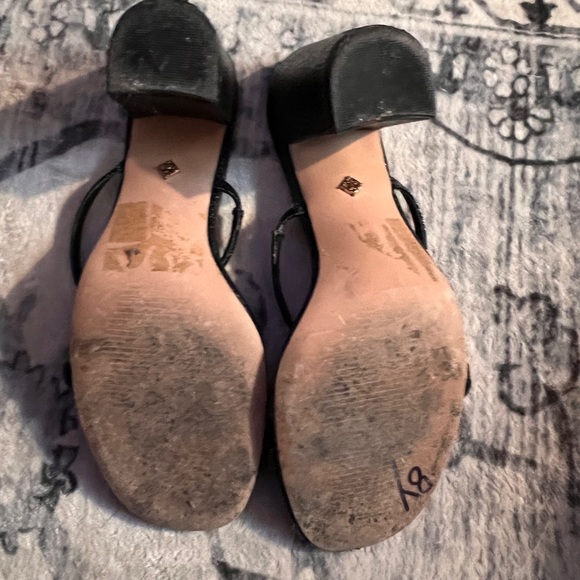 Elegant Black Women's Heels - Picture 3 of 3